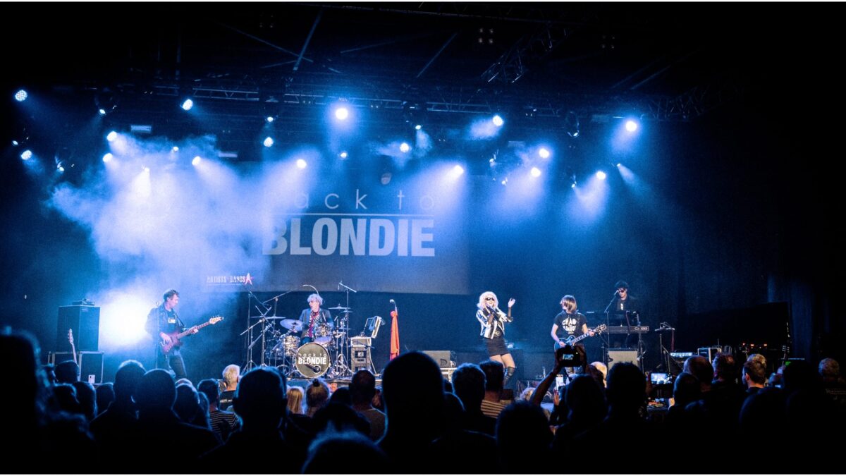 Fleetwood Mac affair & Back to Blondie