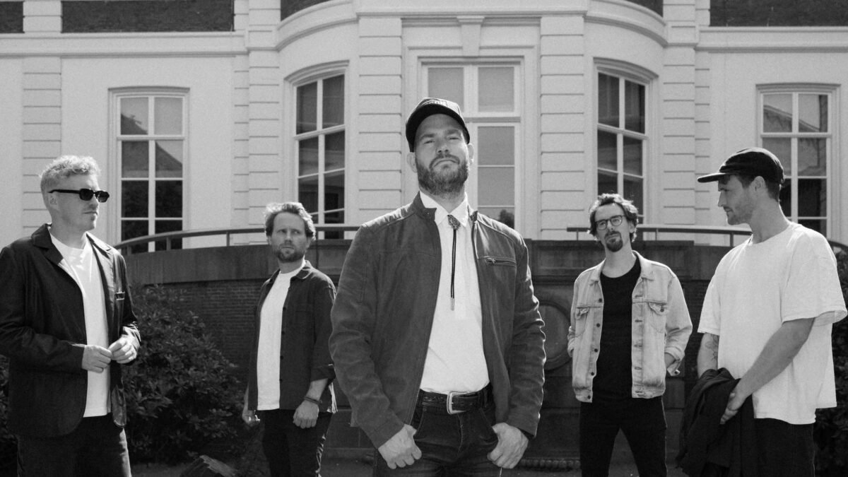 Tim Akkerman & Ivy League 'ARE WE STRONG ENOUGH?'