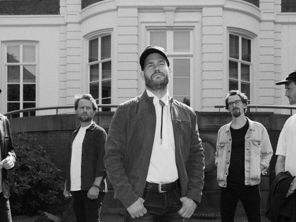 Tim Akkerman & Ivy League 'ARE WE STRONG ENOUGH?'